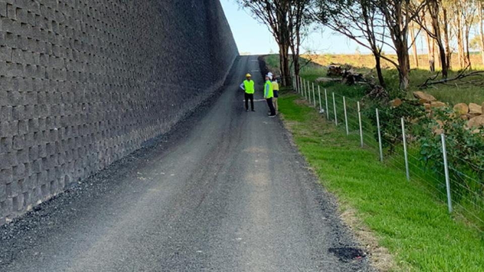 keystone-tw3-retaining-wall-in-oakdale-west-case-study-feb23